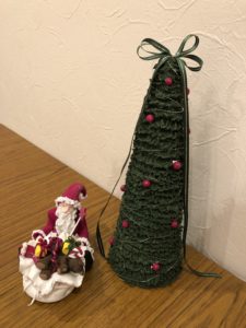 サンタクロースとクリスマスツリーができました